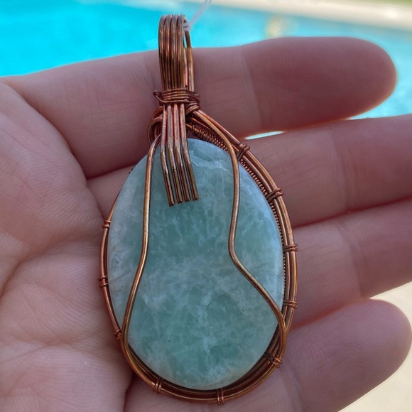 P-46 🖤 Amazonite Gemstone Crystal copper Wire Wrapped Pendant Necklace - Picture 4 of 6